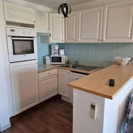 Port Apt 2 Pieces 3 Lits Double 600m De La Apartment *